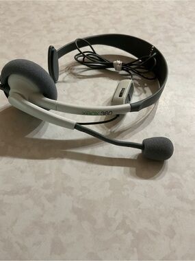 Xbox 360 Stereo Headset - White and Black